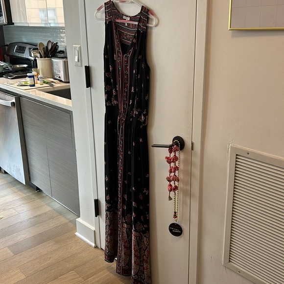 Dress - Picture 2 of 8